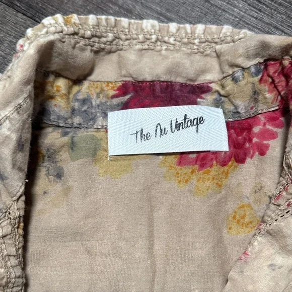 Floral Button-Down Shirt in Cream and Pink - Picture 7 of 9